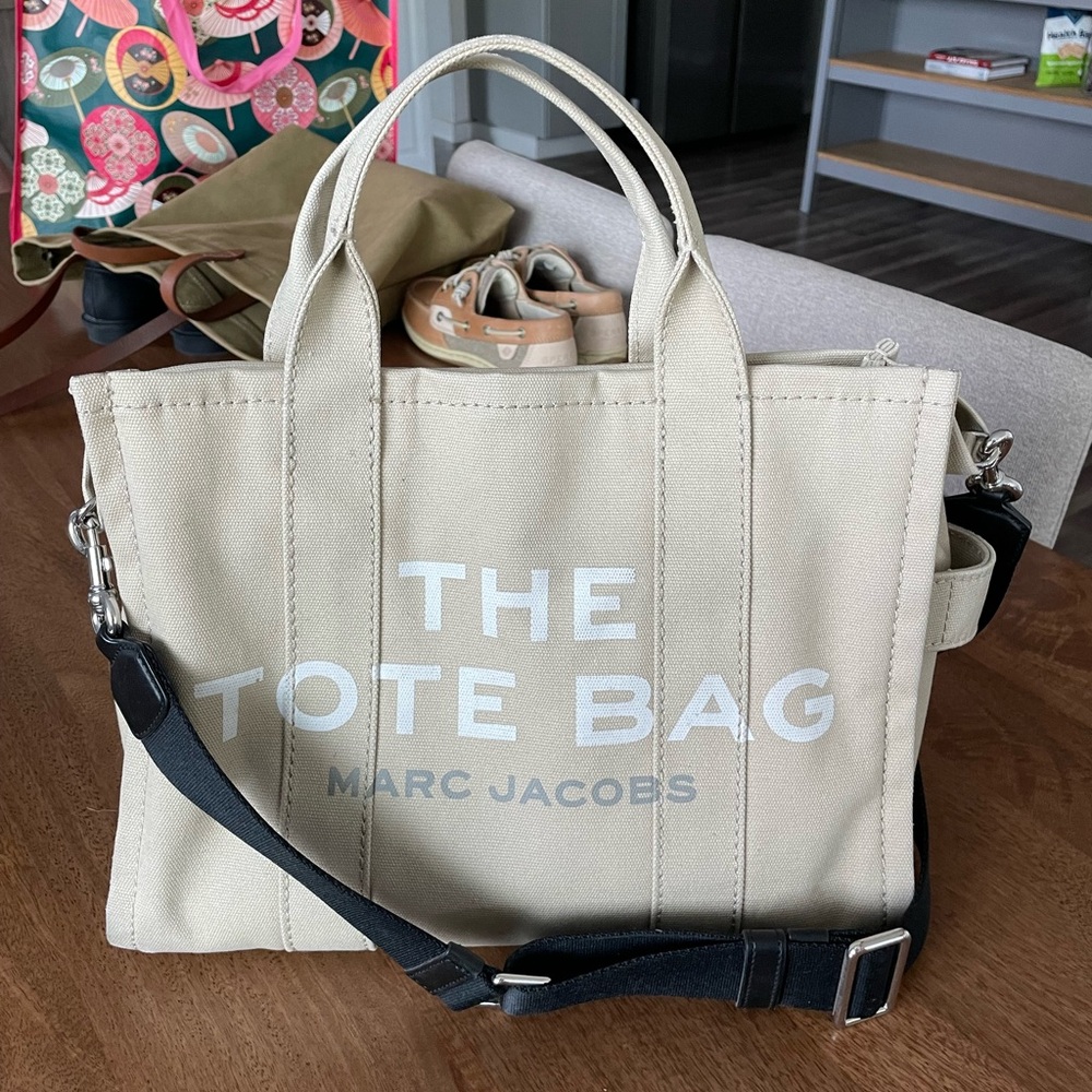 SOLD on Depop - Marc Jacobs Tote Bag 👜